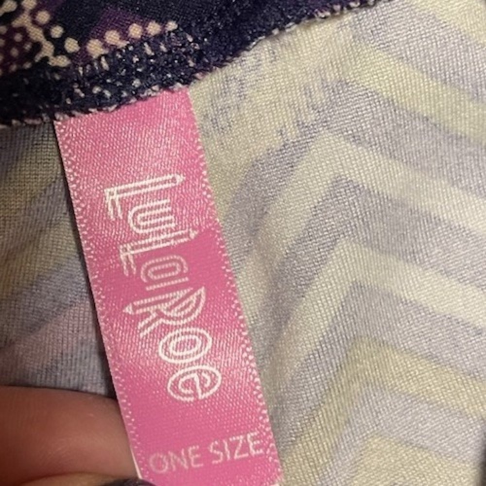 LulaRoe one size leggings Mickey Disney Parks Chevron Navy Walt Disney World - Picture 4 of 7